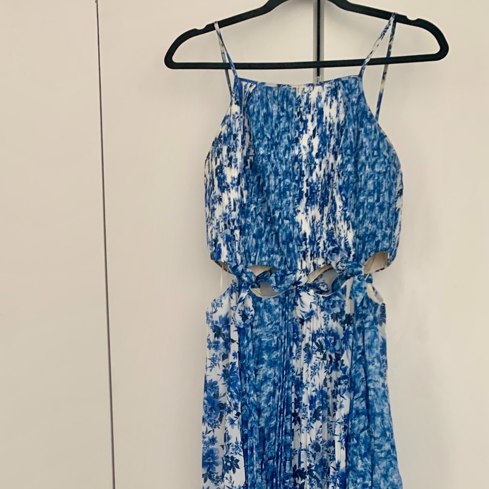 Amur Dress